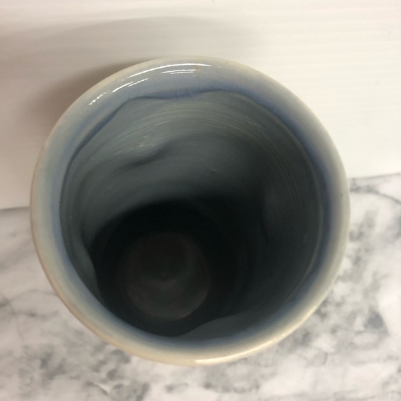 Meghan Bernard pottery SWIRLY GIG BIRD Hand Carved And Hand Painted Tumbler - Picture 5 of 7